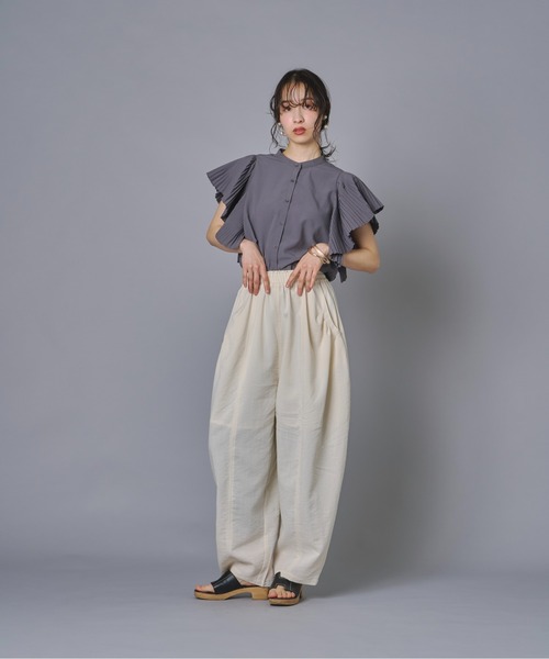 terrace(テラス)の「ポケットタックフォルムパンツ(その他パンツ・レディース・チャコールグレー/アッシュグレー/ブラック/ベージュ/キナリ/チャコール・MEDIUM/FREE)」の11枚目の写真
