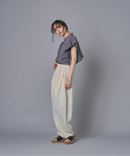 terrace(テラス)の「ポケットタックフォルムパンツ(その他パンツ・レディース・チャコールグレー/アッシュグレー/ブラック/ベージュ/キナリ/チャコール・MEDIUM/FREE)」の12枚目の写真