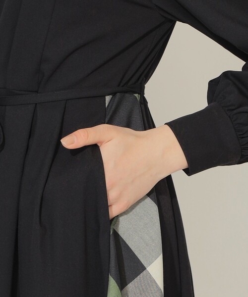 CB CRESTBRIDGE（シービークレストブリッジ）の「サイドチェック切替タックシャツワンピース（ワンピース・レディース・レッド系その他4/ブラック/ダークネイビー・S/M）」の22枚目の写真