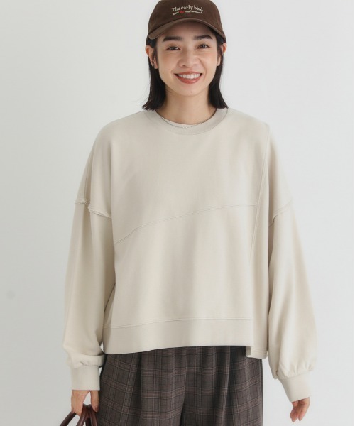 Right-on（ライトオン）の「【HONEYSUCKLE ROSE】切り替えデザインスウェットプルオーバー (切り替えデザイン/立体シルエット/コットン混紡/微光沢/大人カジュアル)（スウェット・レディース・グリーン/キナリ/ダークグレー/ブラック・M/L/S）」の19枚目の写真