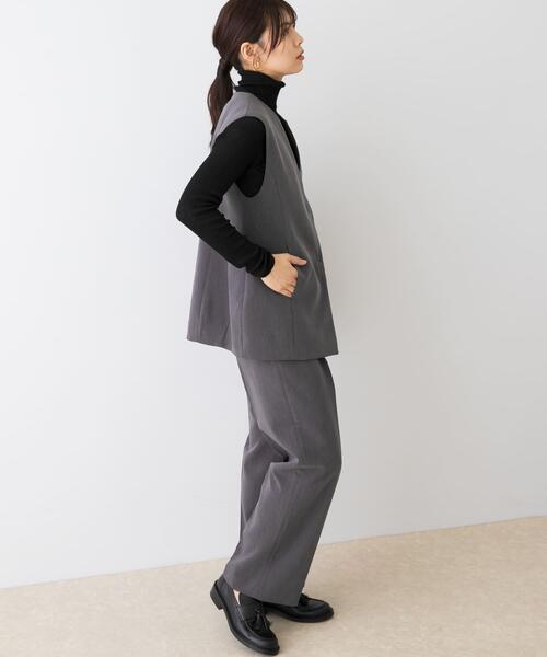 F by ROSSO(エフバイロッソ)の「F by ROSSO キーネックジレ+ワイドパンツ(セットアップ・レディース・グレー/ブラック・38/36)」の8枚目の写真