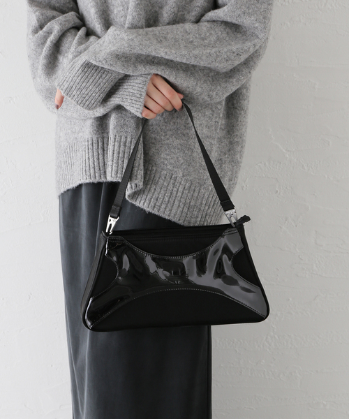 adidas(アディダス)の「adidas / アディダス CLUTCH SH BAG(ショルダーバッグ・レディース・シルバー/ブラック・FREE)」の20枚目の写真