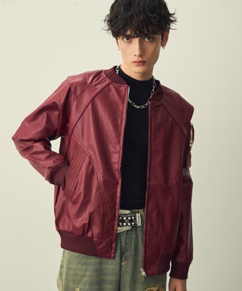 Shoowtime（ショウタイム）の「Double-zip cross design synthetic leather jacket / ダブルジップクロスデザイン合成皮革ブルゾン（ブルゾン・メンズ・ブラック/バーガンディー・MEDIUM/LARGE/X-LARGE）」の3枚目の写真