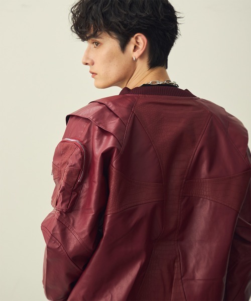 Shoowtime（ショウタイム）の「Double-zip cross design synthetic leather jacket / ダブルジップクロスデザイン合成皮革ブルゾン（ブルゾン・メンズ・ブラック/バーガンディー・MEDIUM/LARGE/X-LARGE）」の8枚目の写真