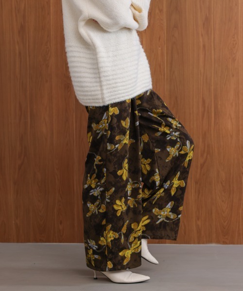 Bou Jeloud(ブージュルード)の「クラシックフラワーワイドパンツ(その他パンツ・レディース・ブラウン/ブラック・38)」の7枚目の写真