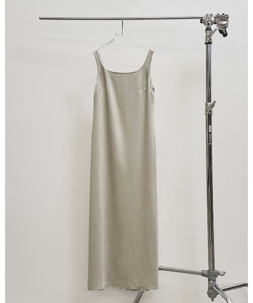 TODAYFUL(トゥデイフル)の「Squareneck Satin Dress(ワンピース・レディース・ブラック/オフホワイト・38inch/36inch)」の13枚目の写真