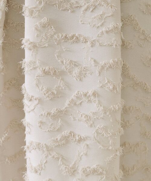 OPAQUE.CLIP（オペークドットクリップ）の「フェザージャカードタックフレアスカート【洗濯機OK】（スカート・レディース・アイボリー/ダークブラウン・38/40/42）」の6枚目の写真