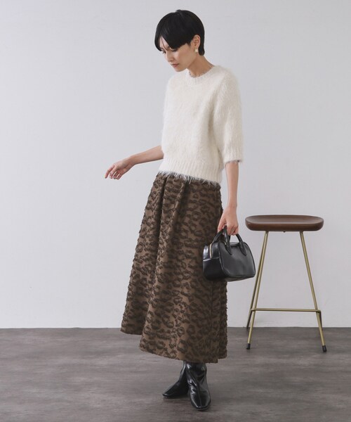 OPAQUE.CLIP（オペークドットクリップ）の「フェザージャカードタックフレアスカート【洗濯機OK】（スカート・レディース・アイボリー/ダークブラウン・38/40/42）」の8枚目の写真