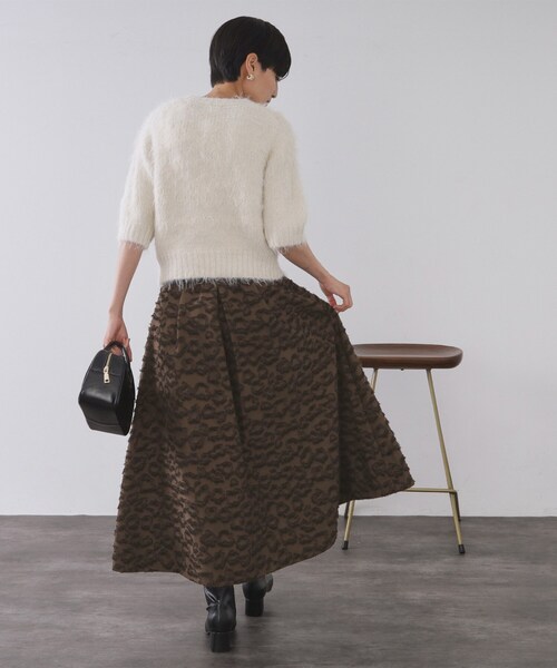OPAQUE.CLIP（オペークドットクリップ）の「フェザージャカードタックフレアスカート【洗濯機OK】（スカート・レディース・アイボリー/ダークブラウン・38/40/42）」の9枚目の写真