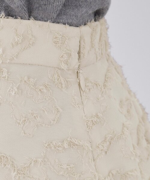 OPAQUE.CLIP（オペークドットクリップ）の「フェザージャカードタックフレアスカート【洗濯機OK】（スカート・レディース・アイボリー/ダークブラウン・38/40/42）」の15枚目の写真