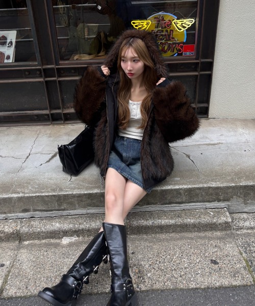 RAY CASSIN（レイカズン）の「ファーリバーシブルフードブルゾン