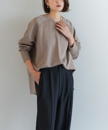 サイドスリットポンチプルオーバー