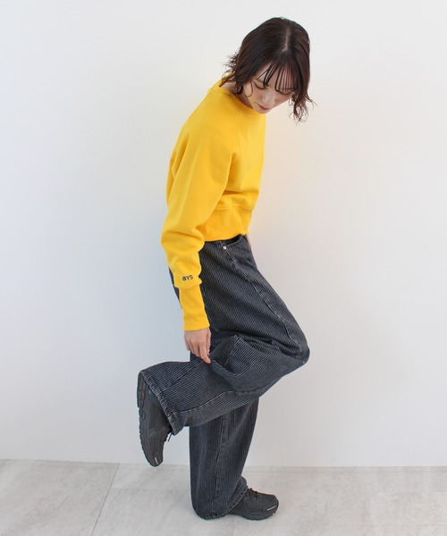 ABYS(アビス)の「【新色追加】ロゴ刺繍裏起毛ショート丈トレーナー(スウェット・レディース・レッド/ブラウン/イエロー/ネイビー/ピンク/杢グレー・FREE)」の4枚目の写真