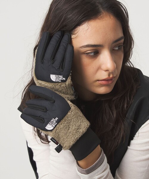 THE NORTH FACE（ザノースフェイス）の「＜THE NORTH FACE＞デナリイー チップ グローブ（手袋・レディース・ブラック/モカ・S）」の2枚目の写真