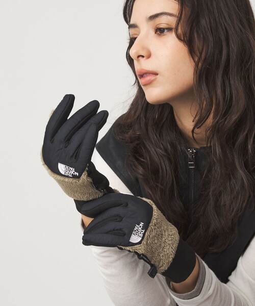 THE NORTH FACE（ザノースフェイス）の「＜THE NORTH FACE＞デナリイー チップ グローブ（手袋・レディース・ブラック/モカ・S）」の4枚目の写真