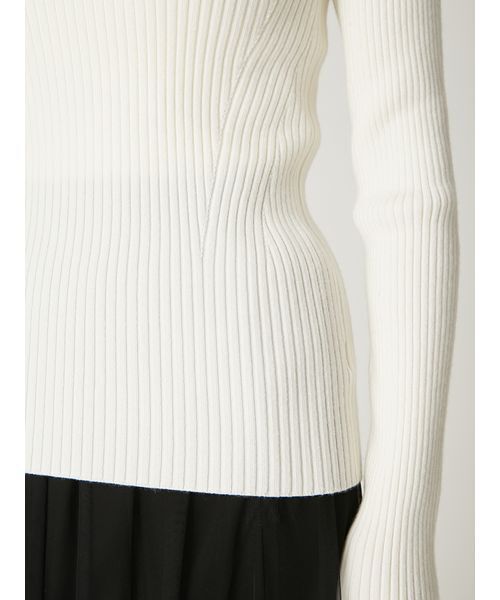 FRAY I.D(フレイアイディー)の「ウールシルクリブニットハイネックプルオーバー(ニット/セーター・レディース・レッド/アイボリー/その他/グレー・F)」の11枚目の写真