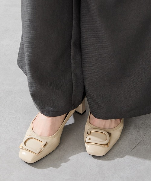 WA ORiental TRaffic(ダブルエーオリエンタルトラフィック)の「変形モチーフソフトエナメルパンプス/52319(パンプス・レディース・ベージュ/ブラック/ワイン・34/35/36/37/38/39/40/41/42)」の1枚目の写真