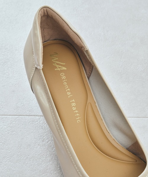 WA ORiental TRaffic(ダブルエーオリエンタルトラフィック)の「変形モチーフソフトエナメルパンプス/52319(パンプス・レディース・ベージュ/ブラック/ワイン・34/35/36/37/38/39/40/41/42)」の7枚目の写真