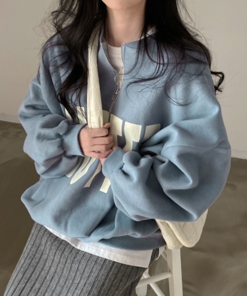 yuue' ( wear )(ユーイ)の「裏起毛オーバーサイズハーフジップロゴスウェット(スウェット・レディース・グレー/ブルー・FREE)」の12枚目の写真