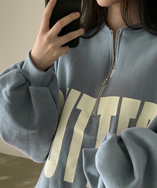 yuue' ( wear )(ユーイ)の「裏起毛オーバーサイズハーフジップロゴスウェット(スウェット・レディース・グレー/ブルー・FREE)」の13枚目の写真