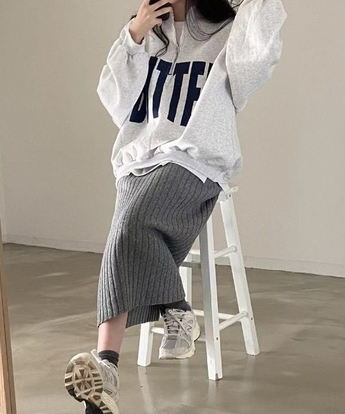 yuue' ( wear )(ユーイ)の「裏起毛オーバーサイズハーフジップロゴスウェット(スウェット・レディース・グレー/ブルー・FREE)」の10枚目の写真