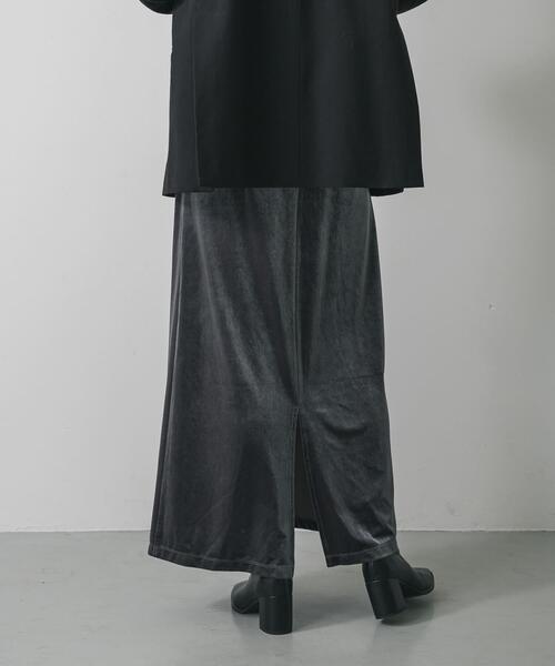 SENSE OF PLACE by URBAN RESEARCH（センスオブプレイスバイアーバンリサーチ）の「『TALLサイズ/WEB限定』ベロアナロースカート（スカート・レディース・グレー/ブラウン/ベージュ・TALL/MEDIUM/SMALL）」の19枚目の写真