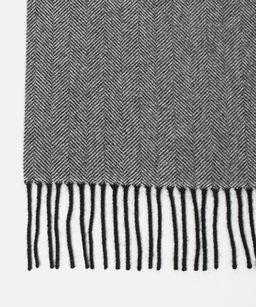 green label relaxing（グリーンレーベルリラクシング）の「カシミヤ 100 トラッド マフラー（マフラー・メンズ・ライトグレー/ネイビー/ベージュ/ダークグレー/レッド/イエロー/パープル/ダークグリーン/グレー系・FREE）」の13枚目の写真