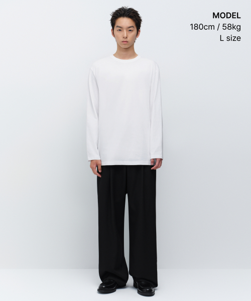 MUSINSA STANDARD（ムシンサスタンダード）の「レイヤードクルーネック長袖Tシャツ_通常丈 [ホワイト]（Tシャツ/カットソー・メンズ・その他・SMALL/MEDIUM/LARGE/X-LARGE/XX-LARGE/X-SMALL）」の2枚目の写真