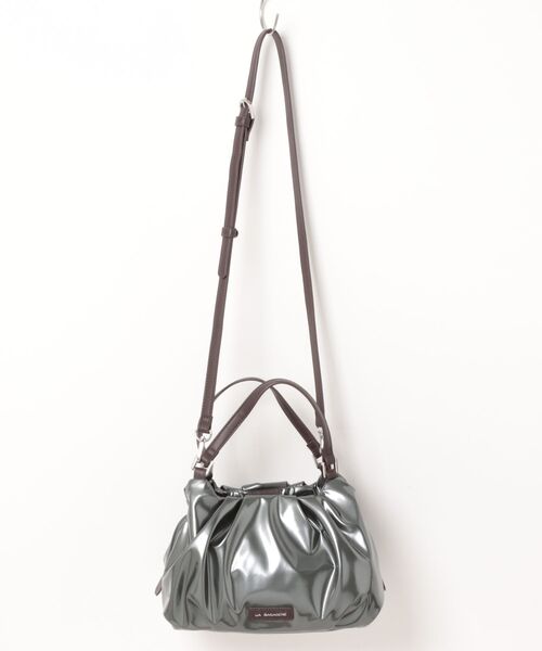 LA BAGAGERIE(ラバガジェリー)の「ソフトエナメル2WAYハンドバッグ Sサイズ(ハンドバッグ・レディース・グレイッシュベージュ/アイボリー/ライトグレー/シルバー系その他・FREE)」の4枚目の写真