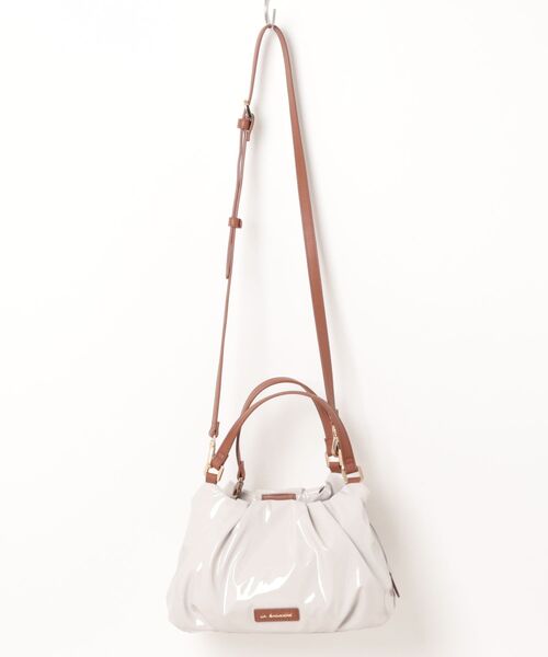 LA BAGAGERIE(ラバガジェリー)の「ソフトエナメル2WAYハンドバッグ Sサイズ(ハンドバッグ・レディース・グレイッシュベージュ/アイボリー/ライトグレー/シルバー系その他・FREE)」の2枚目の写真