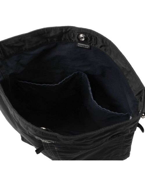 PORTER(ポーター)の「マイル ショルダーバッグ(ショルダーバッグ・メンズ・オフホワイト/ブラック・FREE)」の16枚目の写真