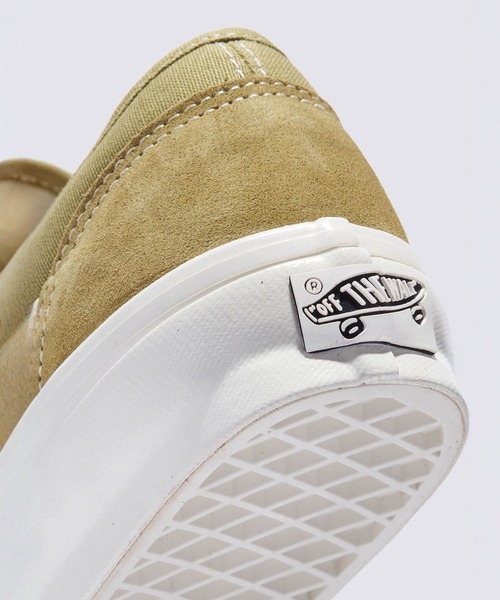 VANS(バンズ)の「PREMIUM オールドスクール 136 / LX Old Skool 136 Green Olive/M VN000SHMCLM1(スニーカー・メンズ・ライトオリーブ・5/5.5/6/6.5/7/7.5/8/8.5/9/9.5/10.5/11/12/4.5/10/11.5)」の5枚目の写真