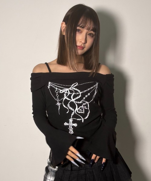 .KOM(ドットコム)の「A'GEM/9 × .kom 『.KOMZ/ドットケーオーエムゼット』 《Y2K》デザインロングスリーブ(Tシャツ/カットソー・レディース・ホワイト/ブラック・FREE)」の2枚目の写真
