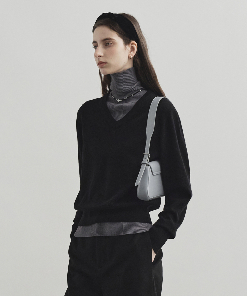 MONGDOL(モンドル)の「ウールカシミヤVネックニットブラックMDKT088BLACK(ニット/セーター・レディース・その他・MEDIUM/SMALL)」の6枚目の写真