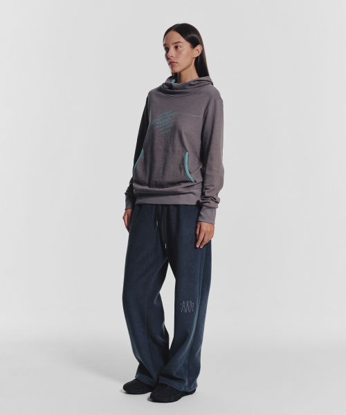 MENASOO(ミナス)の「MNS Track Binding High Neck Hoodie_Gray(パーカー・レディース・グレー・2/1)」の6枚目の写真