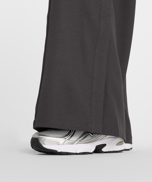 NEW BALANCE(ニューバランス)の「NB GREY サイドスナップパンツ(スラックス・レディース・スミクロ/ライトグレー・SMALL/MEDIUM/LARGE/X-LARGE)」の7枚目の写真