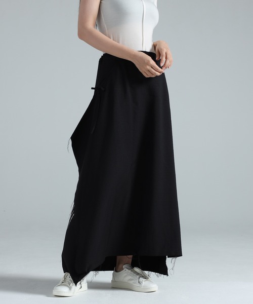 Y-3(ワイスリー)の「Y-3 SPORT UNIFORM RAW CUT 3 STRIPES SKIRT(スカート・レディース・ブラック・XX-SMALL/X-SMALL/SMALL/MEDIUM)」の2枚目の写真