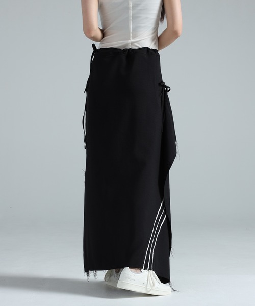 Y-3(ワイスリー)の「Y-3 SPORT UNIFORM RAW CUT 3 STRIPES SKIRT(スカート・レディース・ブラック・XX-SMALL/X-SMALL/SMALL/MEDIUM)」の4枚目の写真