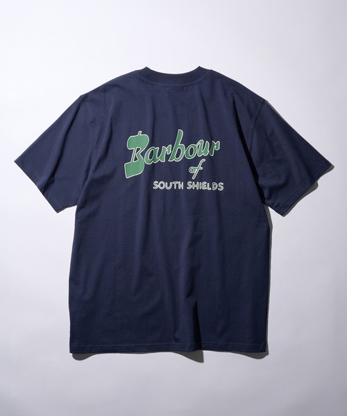 Barbour(バブアー)の「【Barbour】barbour crossby archive logo os t-shirt(Tシャツ/カットソー・メンズ・ネイビー/ブラック/ホワイト/オリーブ・40/38/36/34/42)」の4枚目の写真