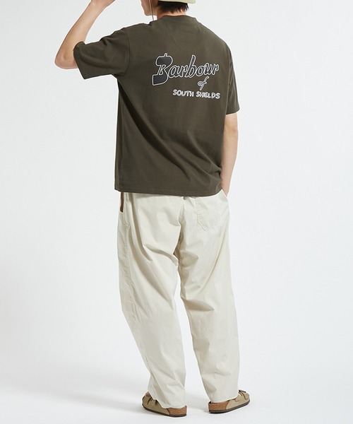 Barbour(バブアー)の「【Barbour】barbour crossby archive logo os t-shirt(Tシャツ/カットソー・メンズ・ネイビー/ブラック/ホワイト/オリーブ・40/38/36/34/42)」の16枚目の写真