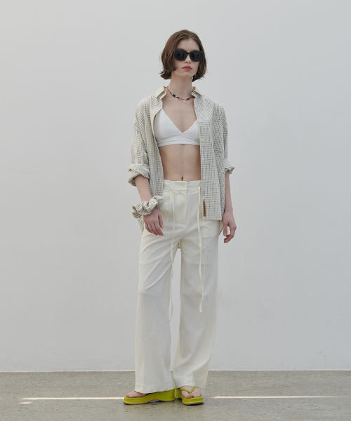 320SHOWROOM(320ショールーム)の「Luen Crinkle Summer Pants Cream(スラックス・レディース・アイボリー・SMALL/MEDIUM)」の1枚目の写真
