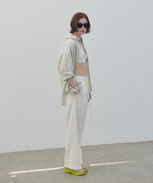 320SHOWROOM(320ショールーム)の「Luen Crinkle Summer Pants Cream(スラックス・レディース・アイボリー・SMALL/MEDIUM)」の3枚目の写真