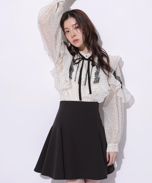 Rirandture(リランドチュール)の「ドットラッフルブラウス(シャツ/ブラウス・レディース・オフホワイト・2)」の3枚目の写真