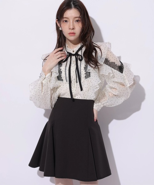 Rirandture(リランドチュール)の「ドットラッフルブラウス(シャツ/ブラウス・レディース・オフホワイト・2)」の5枚目の写真