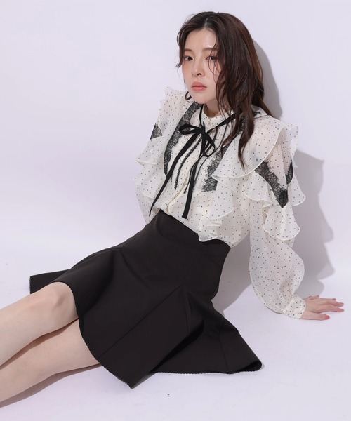 Rirandture(リランドチュール)の「ドットラッフルブラウス(シャツ/ブラウス・レディース・オフホワイト・2)」の11枚目の写真