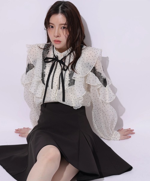 Rirandture(リランドチュール)の「ドットラッフルブラウス(シャツ/ブラウス・レディース・オフホワイト・2)」の12枚目の写真