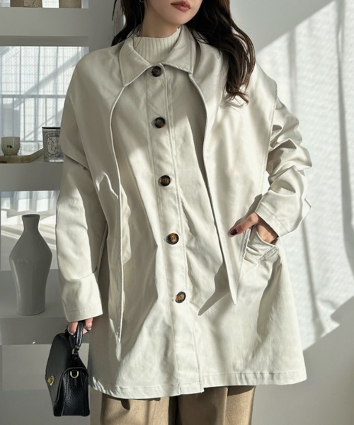 Eclat one（エクラワン）の「【Eclat one】コンパクトツイル スカーフ付き ミドル丈 ステンカラーコート（ステンカラーコート・レディース・アイボリー/ライトベージュ/ブラック・FREE）」の2枚目の写真