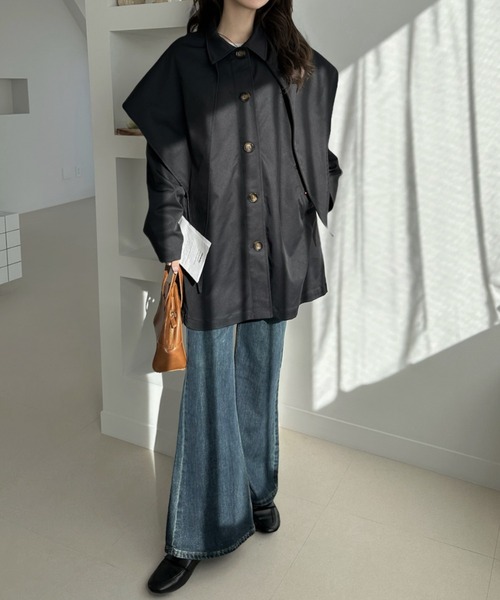 Eclat one（エクラワン）の「【Eclat one】コンパクトツイル スカーフ付き ミドル丈 ステンカラーコート（ステンカラーコート・レディース・アイボリー/ライトベージュ/ブラック・FREE）」の6枚目の写真