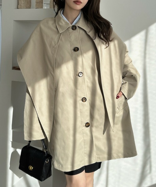 Eclat one（エクラワン）の「【Eclat one】コンパクトツイル スカーフ付き ミドル丈 ステンカラーコート（ステンカラーコート・レディース・アイボリー/ライトベージュ/ブラック・FREE）」の13枚目の写真