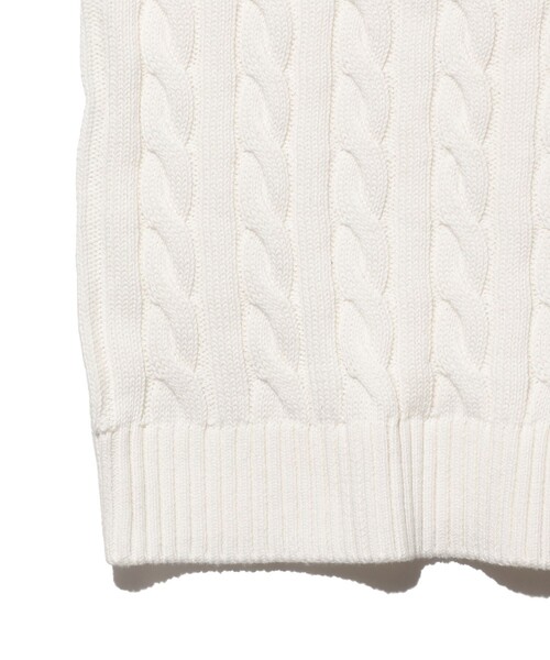 BEAMS PLUS(ビームスプラス)の「V-Neck Vest Cable(ニット/セーター・メンズ・ブラウン/ブルー/ベージュ/ホワイト/ネイビー/イエロー/グレー/オリーブ/ブラック/レッド・SMALL/MEDIUM/X-LARGE/LARGE)」の18枚目の写真